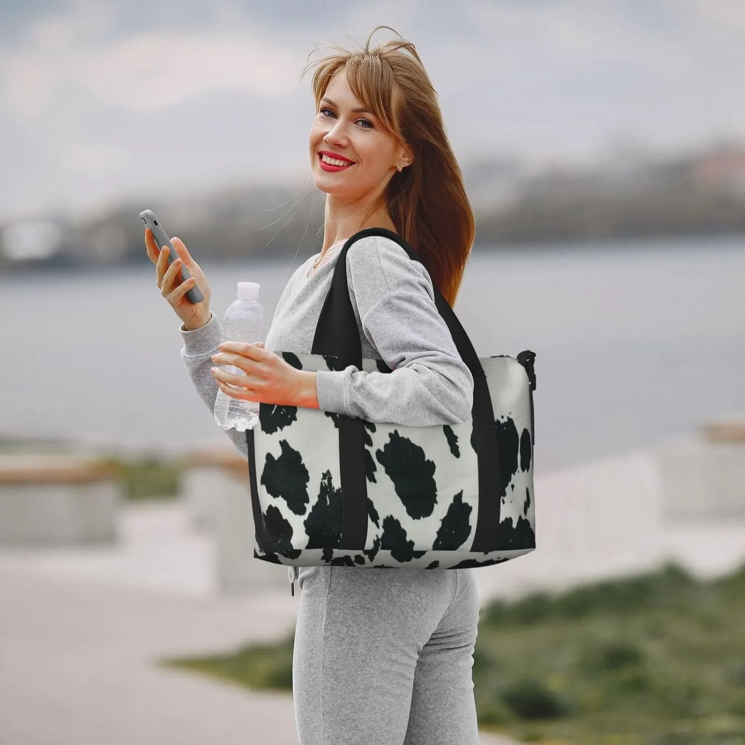 black white cow print Travel Duffel Bag, Sports Tote Gym Bag, Swim Pool Bag Large Shoulder Tote Bag for Beach Weekender, 202-406-121