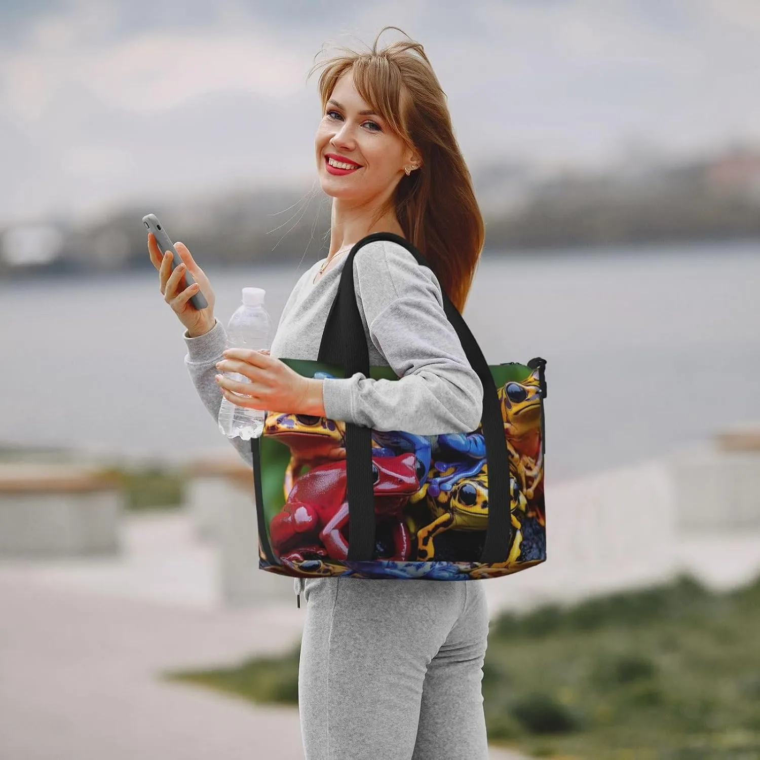 colorful frogs sitting print Travel Duffel Bag, Sports Tote Gym Bag, Swim Pool Bag Large Shoulder Tote Bag for Beach Weekender
