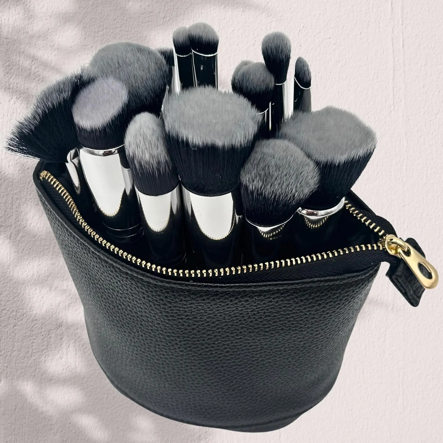 Convertible Travel Makeup Brush Bag, Stand-Up Brush Holder Pouch For Easy Access, Cosmetic Case Organizer (BLACK)