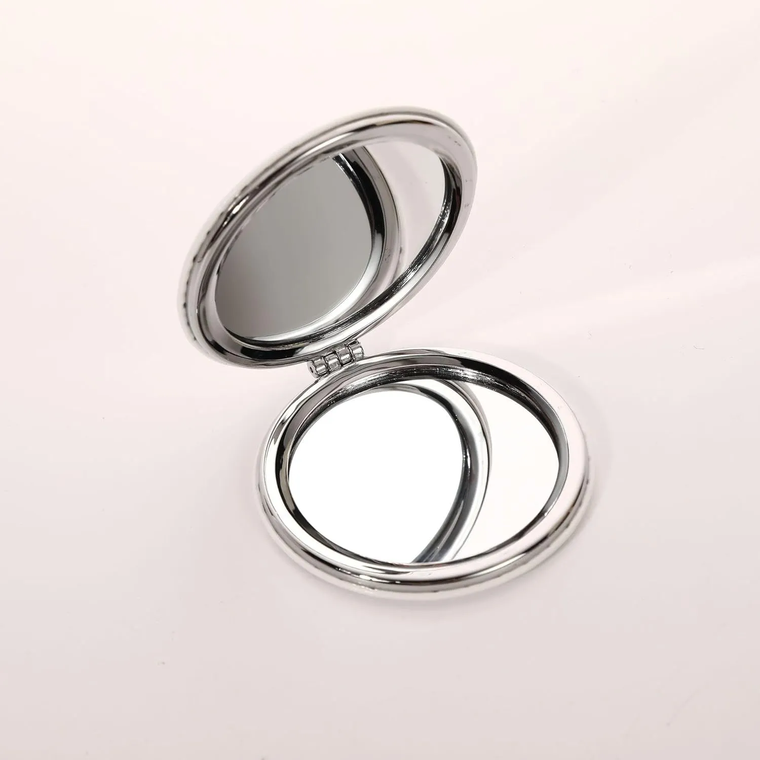 Cute Student Folding Makeup Mirror Square Mini Folding Mirror can be Carried Bag Mirror Stainless Steel Makeup