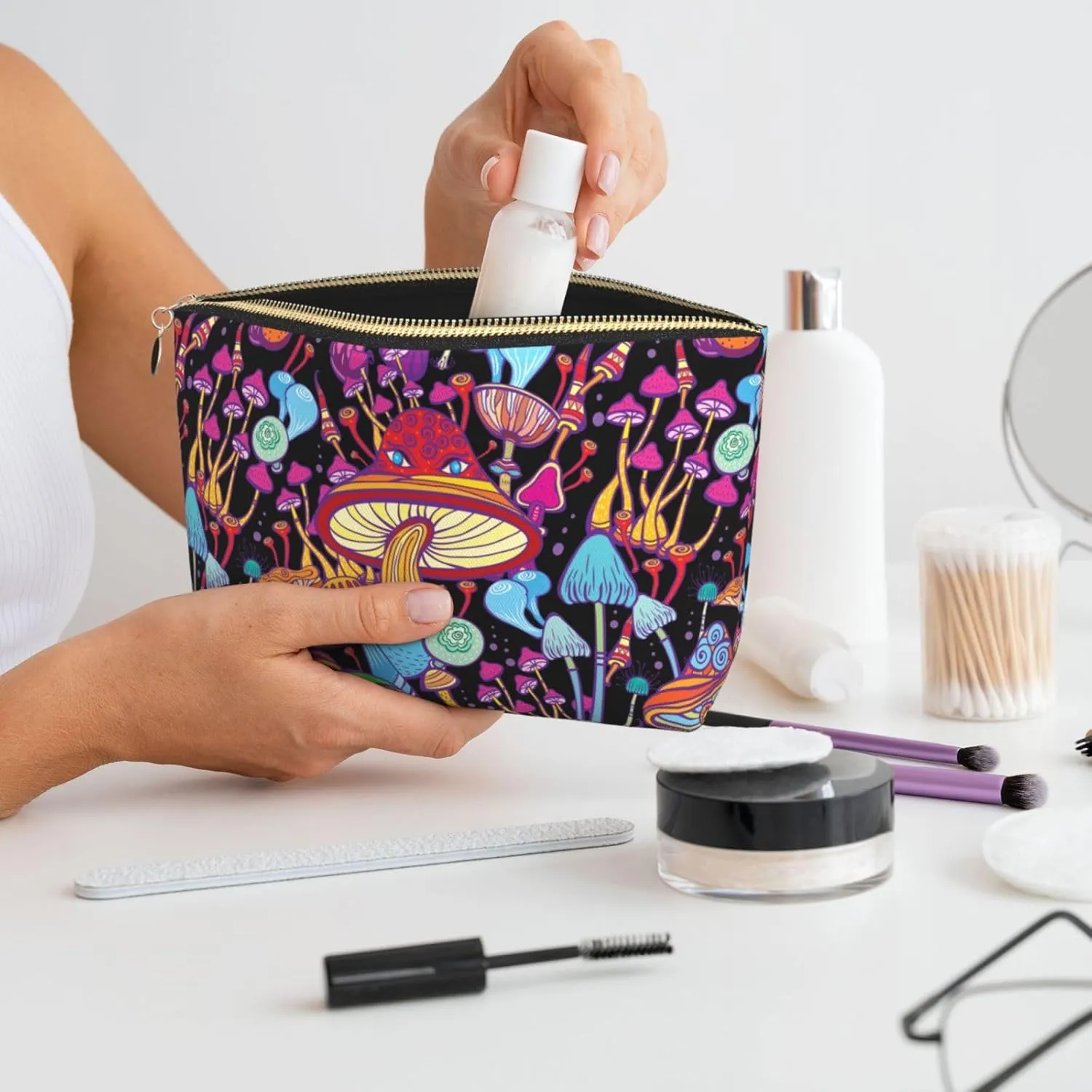 Doodle Mushrooms Small Makeup Bag for Women - Leather Travel Cosmetic Bag Make Up Pouch Mini Travel Zipper Pouch - Makeup Organizer Bag