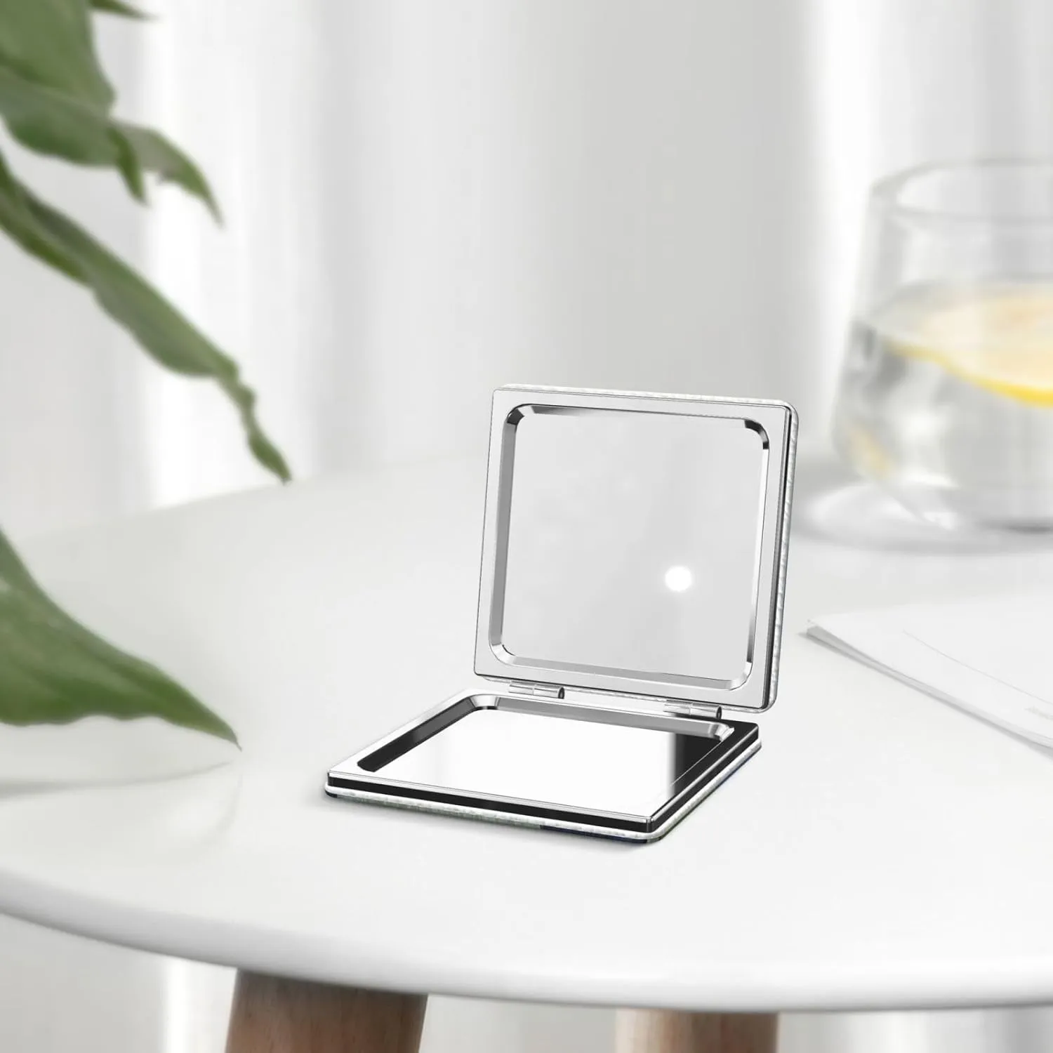 Dragonfly Painting Portable Pocket Cosmetic Mirror-Compact and Light, It is A Necessary Thing to Go Out for Beauty and Makeup