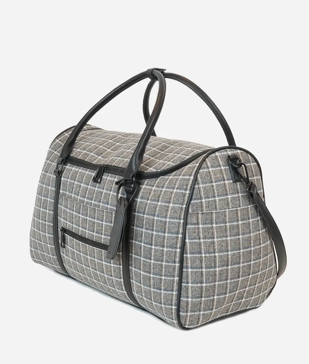 FAWN DESIGN The Weekender Bag, Carry on Bags for Airplanes, Overnight Bag for Women, Premium Duffle Bag with Luggage Tag and Contact Card, 20x10x12 inches, 39 Liters, Plaid Tweed
