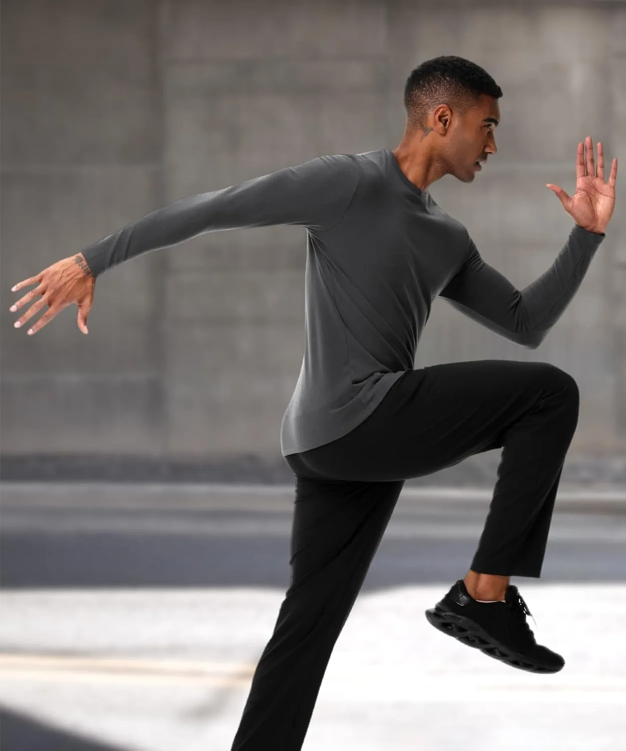 HUGE SPORTS Thermal Underwear for Men Long Sleeve Thermal Shirts Fleece Lined Crew Neck Base Layer Thermal Underwear Top