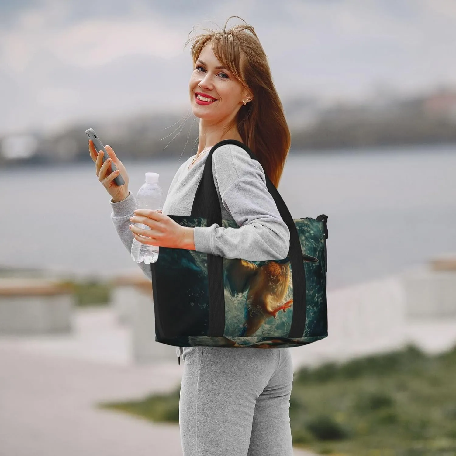 kingfisher diving into water print Travel Duffel Bag, Sports Tote Gym Bag, Swim Pool Bag Large Shoulder Tote Bag for Beach Weekender