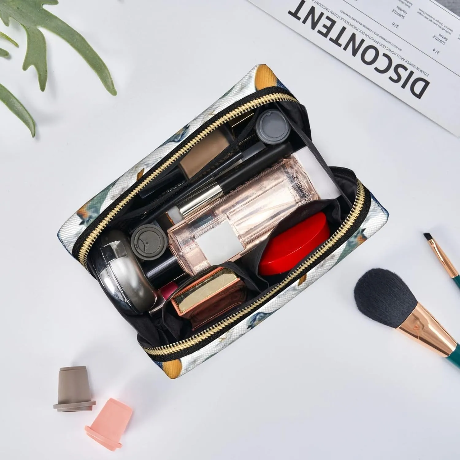 Parrots On Branches Toiletry Pouch, Travel-Friendly Makeup Organizer For Makeup Brushes, Lipsticks