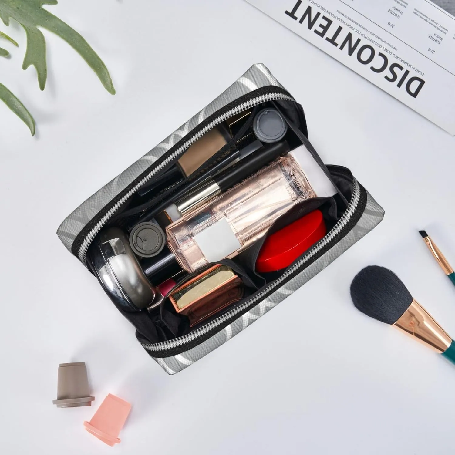 Silver Geometric Figure Travel-Ready Toiletry Bag, Compact Makeup Organizer For Women