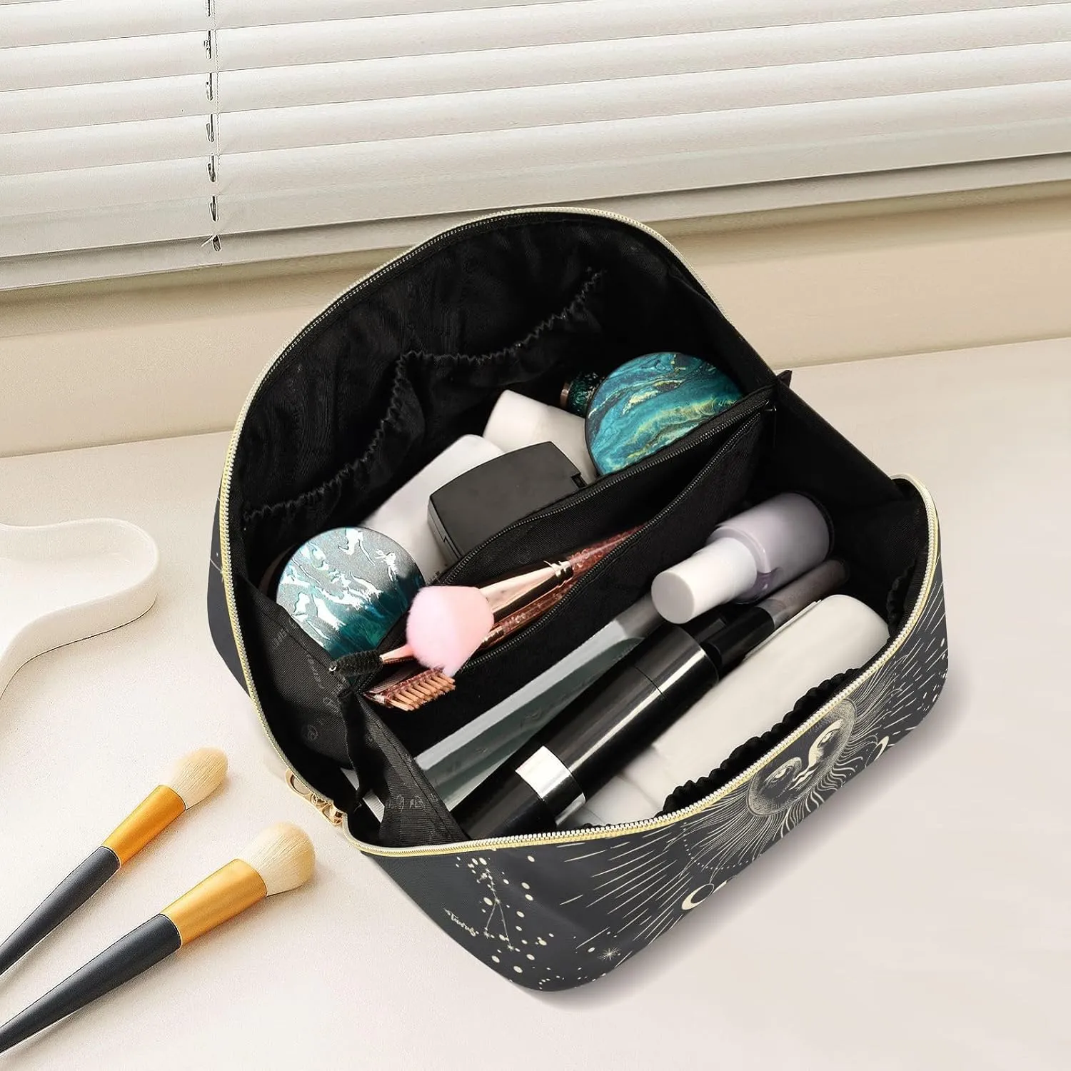 Vintage Zodiac Gothic Travel Makeup Bag Portable Cosmetic Pouch Large Capacity Make up Bag Toiletry Bag with Divider and Handle for Women